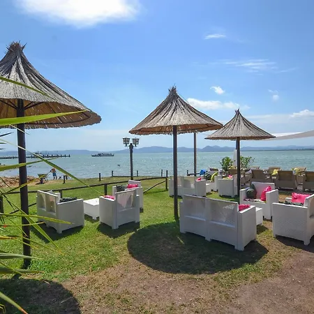 Сasa de vacaciones 1 Bedroom Beautiful In *