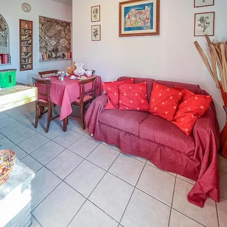 1 Bedroom Beautiful In Сasa de vacaciones Magione